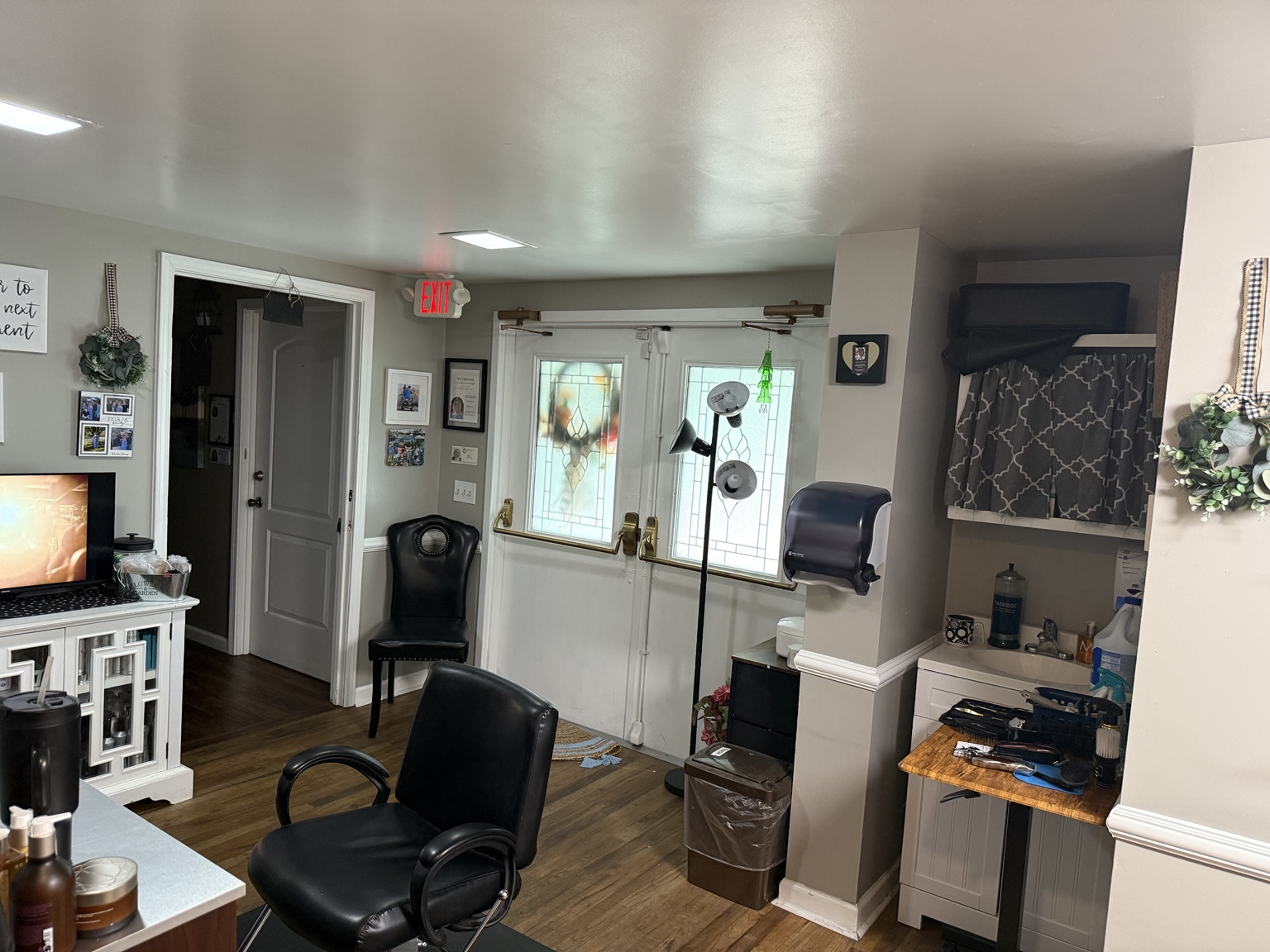 Salon styling chair and welcoming entry area