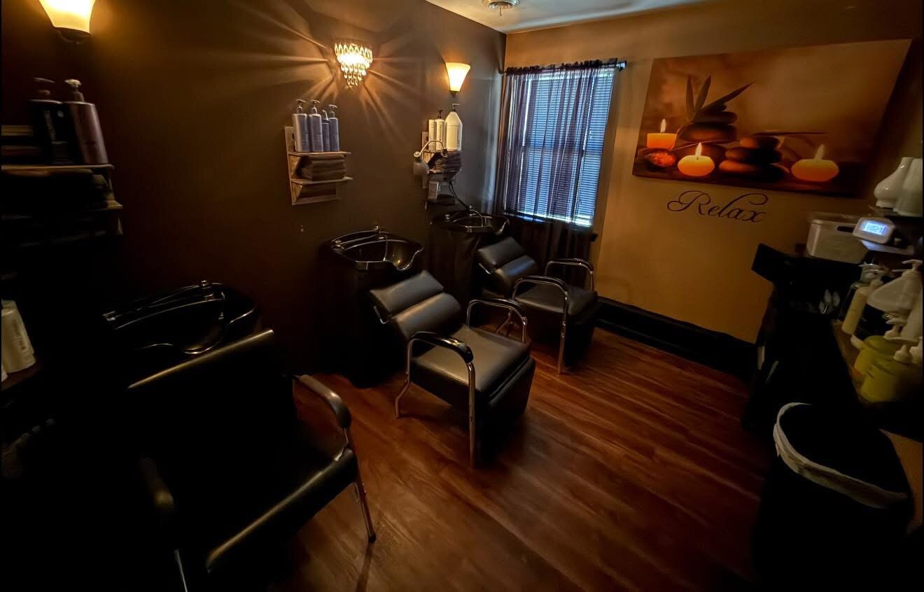 Relaxing shampoo and treatment room
