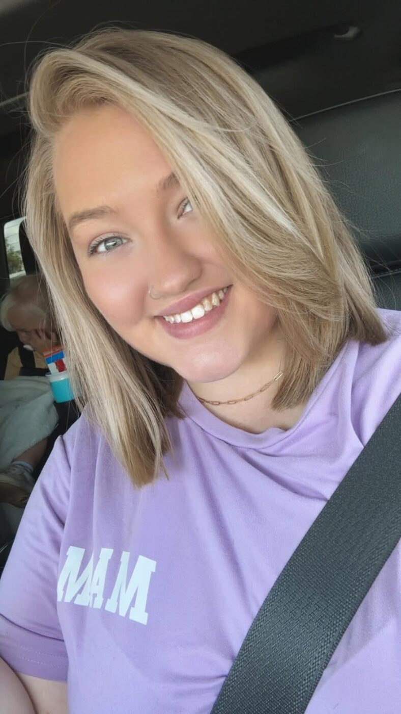 Blonde bob with a sleek dimensional finish