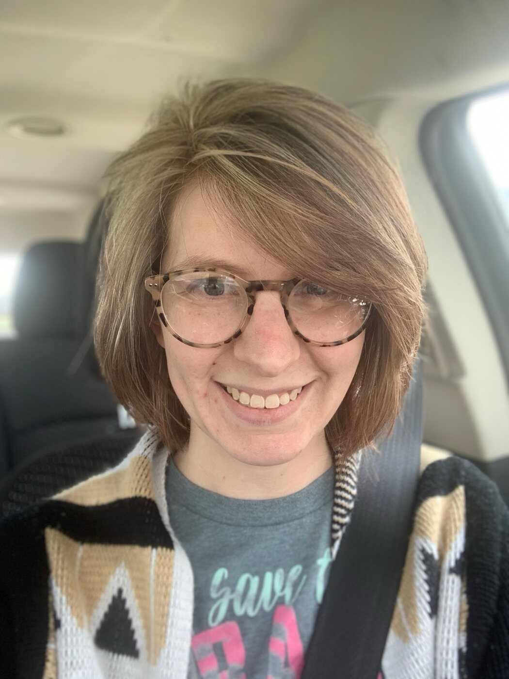 Face-framing layered brunette bob